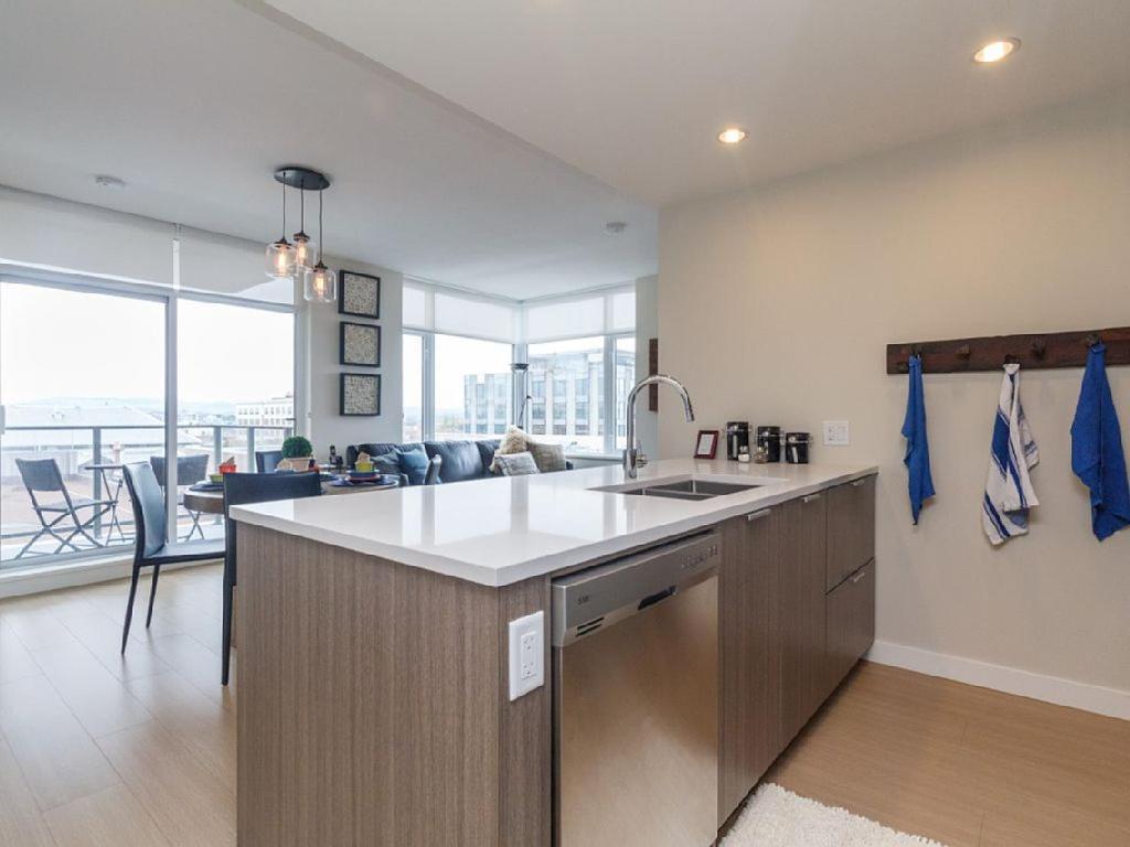 Sparkling Gem And Brand New In The Heart Of The *