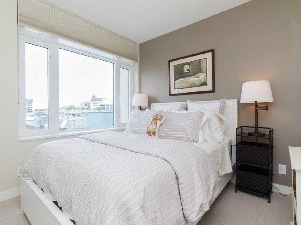 Sparkling Gem And Brand New In The Heart Of The * Victoria